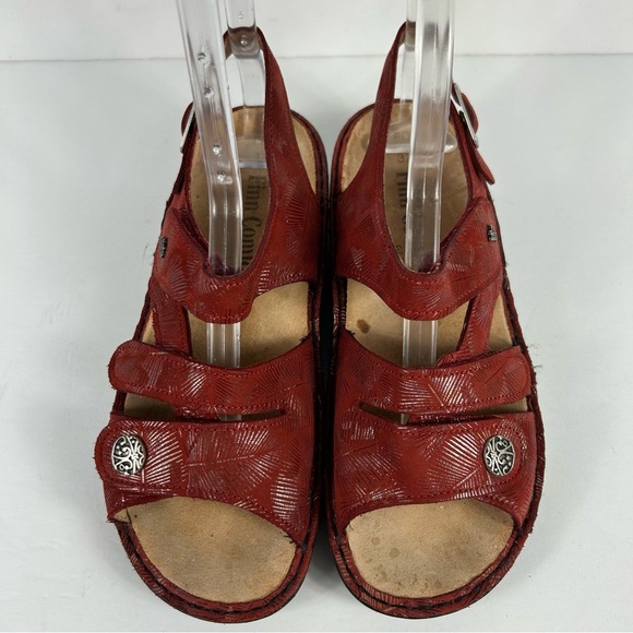 Finn Comfort Women's Red Sandals - Picture 3 of 8